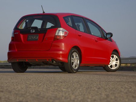Второе поколение Honda Fit - вид сзади Второе поколение Honda Fit - вид сзади